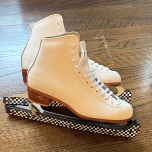 Riedel Women's white Figure Skates